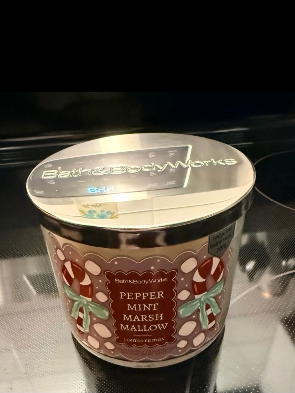Bath & Body Works Peppermint Marshmallow Candle - Pink & Red - Picture 2 of 4